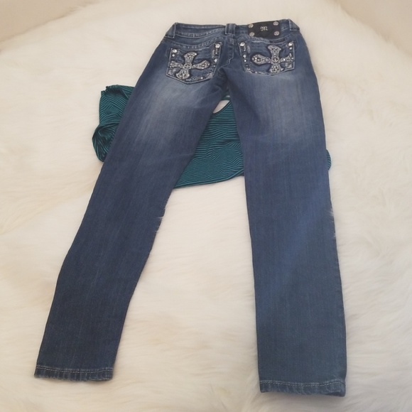 Miss Me Jean's - Picture 3 of 4